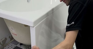 Установка экрана под ванну - цена за работу от 4129 руб. в Сестрорецке